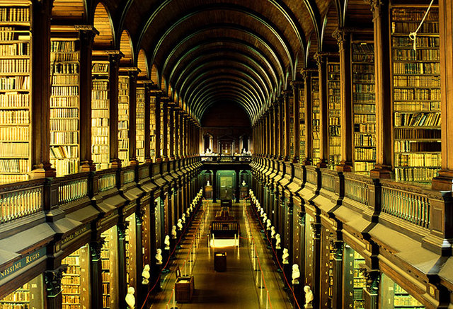 Biblioteca del Trinity College, Dublín, Irlanda