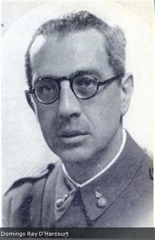 Domingo Rey d´Harcout se rinde.