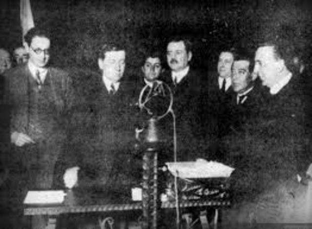 Primera transmisión oficial de radio en Chile