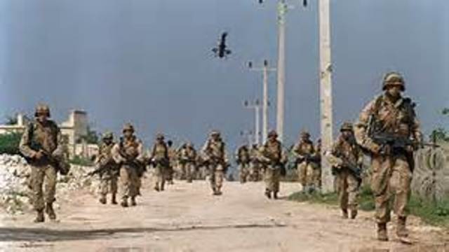 US soldiers in Somalia/Blackhawk Down