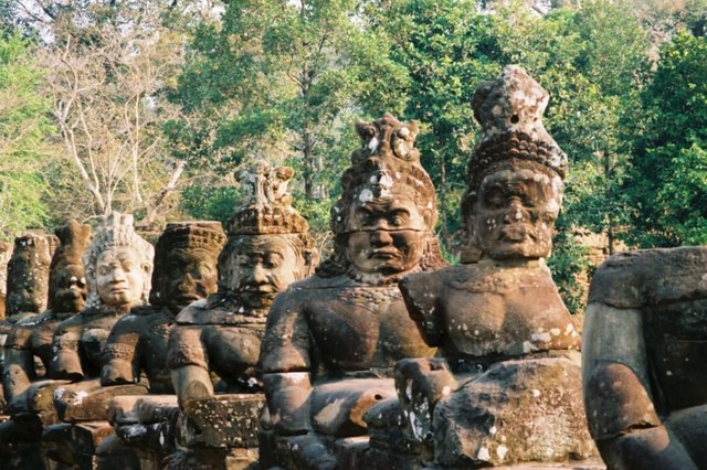 Jayavarman II finds the Khmer Empire in Cambodia