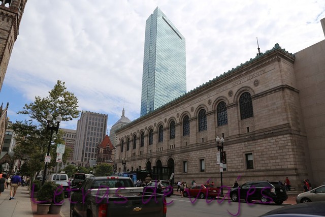 Primera biblioteca gratuita