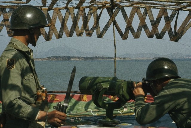 Second Taiwan Strait Crisis Begins