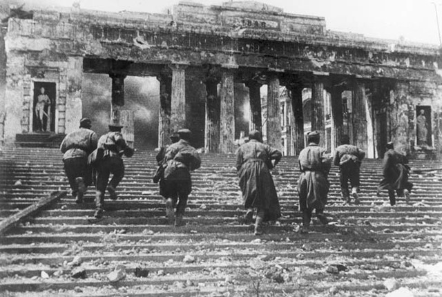 German summer offensive begins in the Crimea.