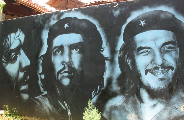 Che passes away