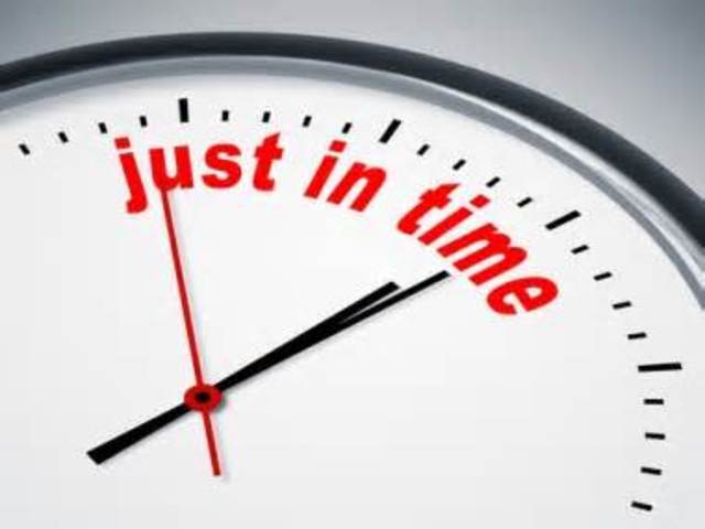 Las empresas necesitaban que se empleara el concepto de just in time en los pedidos, esto quiere decir que se entregaría la cantidad exacta, en el momento exacto, en el tiempo exacto que fuera necesario