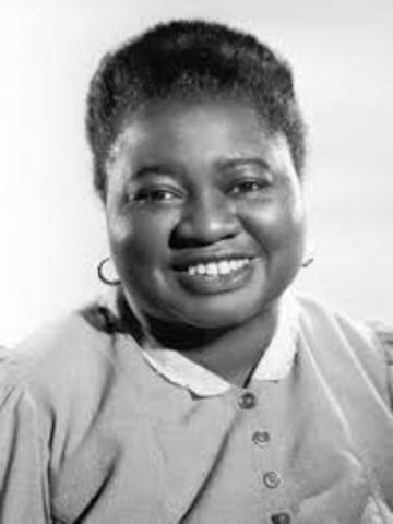 Hattie McDaniel became the first African-American performer to win an Academy Award