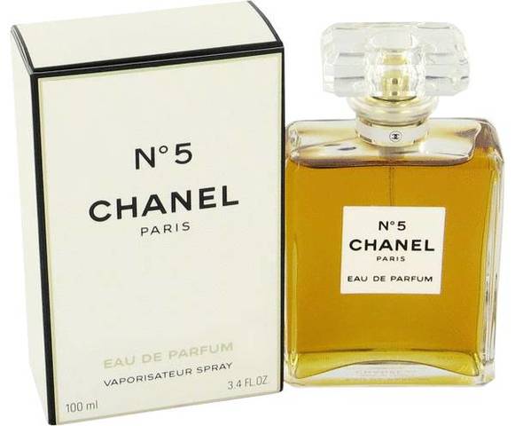Esitles ta oma esimest parfüümi Chanel No.5