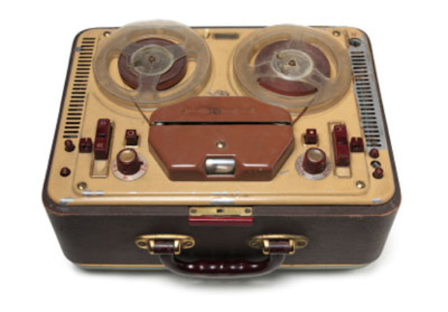 Magnetic recording tapes