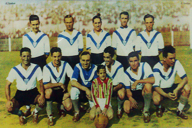 VELEZ 1933