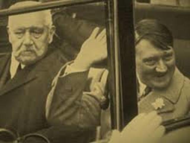 Hitler gobernu burua izendatu