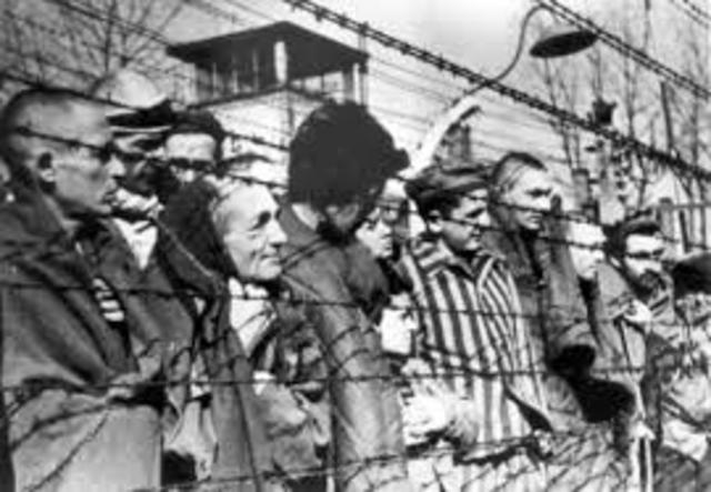 SE DECIDE EL EXTERMINIO DE LOS JUDIOS