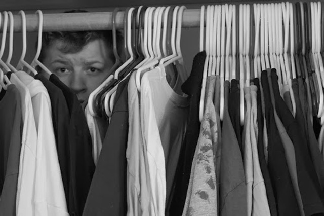 Holden hides in Phoebe's closet from their parents