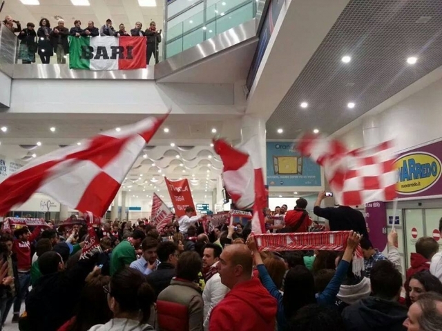 Arrivo in areoporto a Bari/Palese di Noordin Ahmad Datò