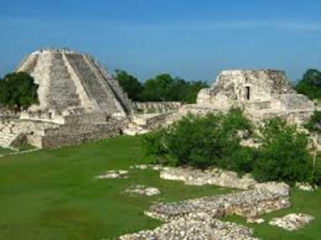 city of Mayapán is being built