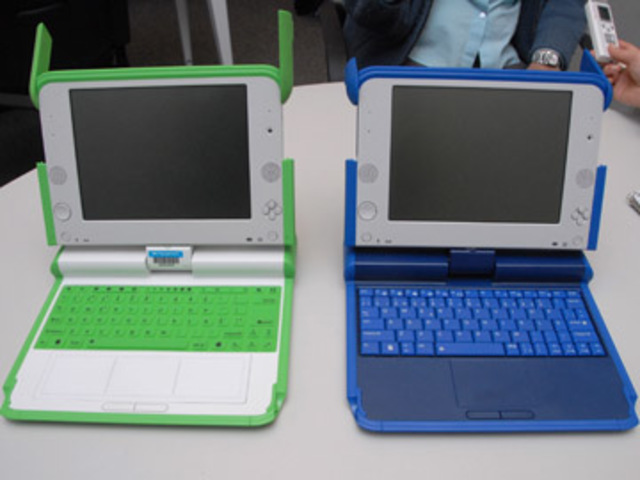 Donación de cinco OLPC