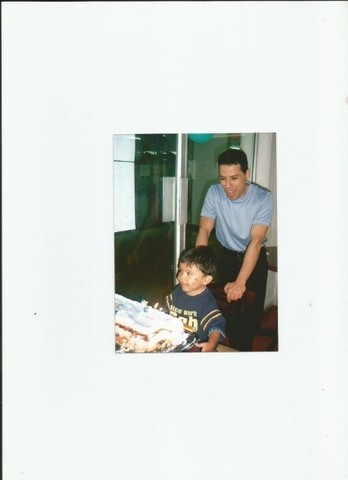 Me celebraron mi cumpleaños de tres años con mis abuelos