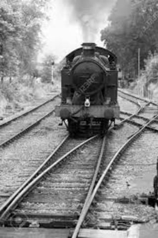 PRIMERA GENERACION DE LA EDUCACIÓN A DISTANCIA