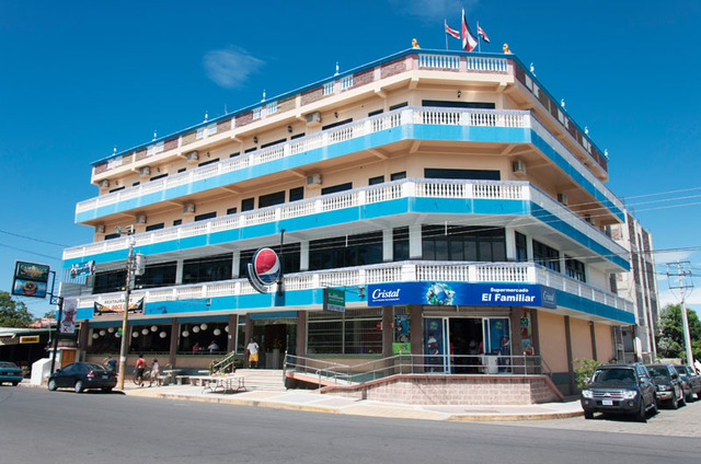 Comienza a operar en Puntarenas el Gran Hotel Emilio Chiappe.