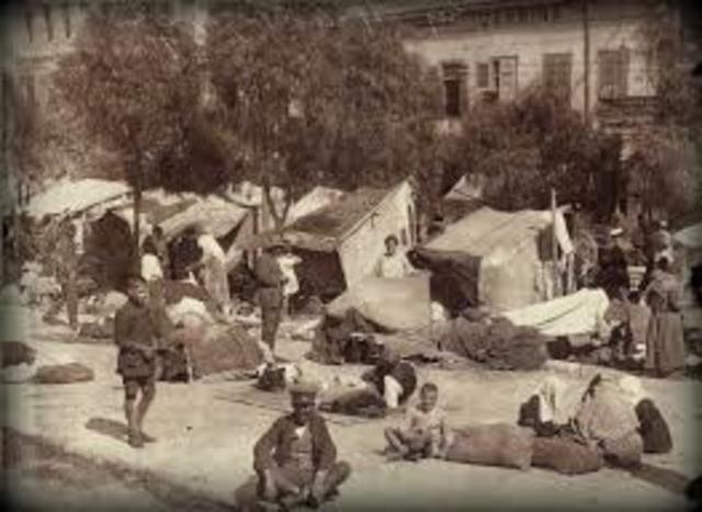 Πρόσφυγες από την ανατολική Μακεδονία, που την είχαν καταλάβει οι Βούλγαροι, ως σύμμαχοι των Γερμανών στο πλαίσιο του Α' Παγκοσμίου πολέμου1916