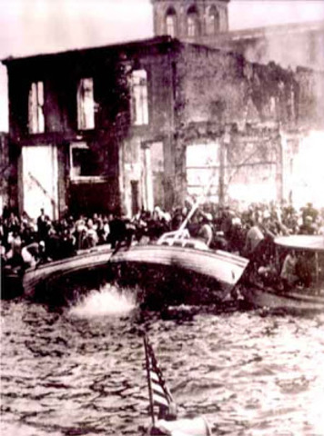 Ο Ελληνικός στρατός καταλαμβάνει τη Σμύρνη και μέρος της ενδοχώραςMay 15, 1919