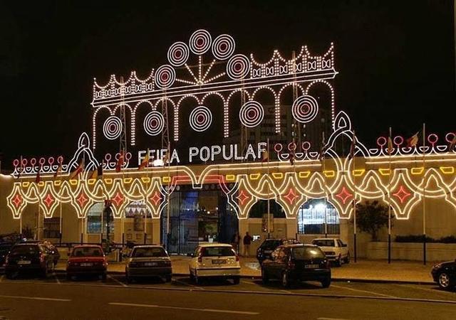 Por estar envelhecida e degradada, a Feira Popular de Lisboa fechou portas a 28 de março de 2003