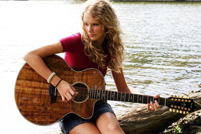 Taylor Swift moved to Nashville, Tennessee