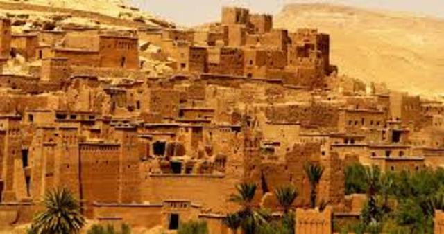 Marruecos bajo dominio francés y Francia cede una parte del territorio marroqui a España