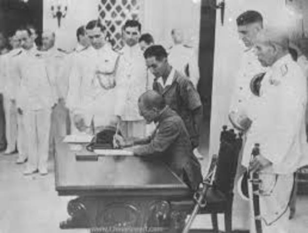 Britain surrenders hong Kong to Japan