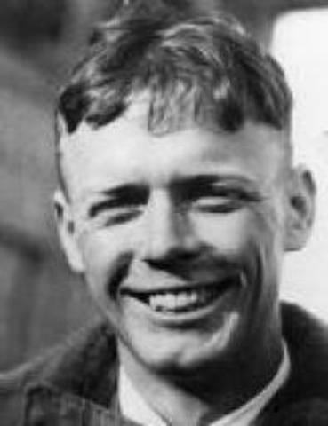 Lucky Lindy visits  "ideal location"