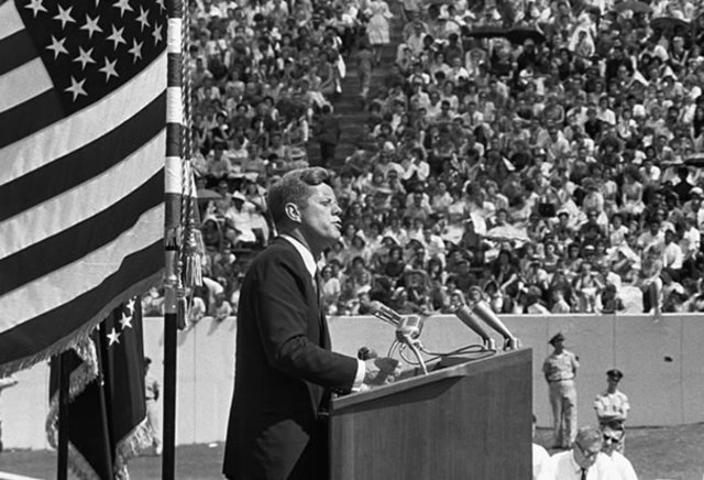 JFK Gave The On the Moon Speech