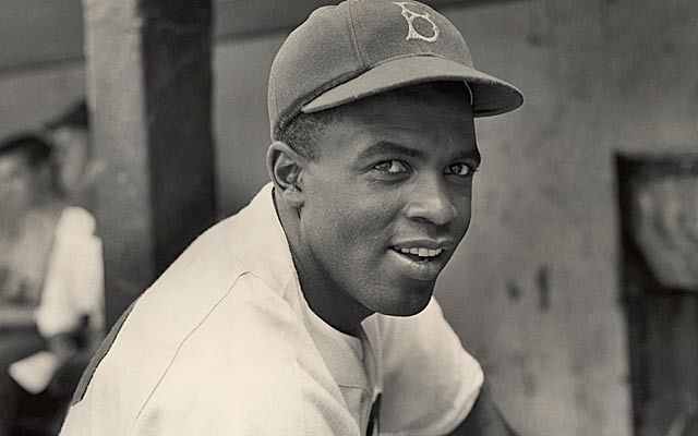 Jackie Robinson Breaks the Color Barrier
