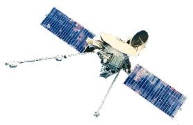 lanzamiento de los primer satelites de comunicaciòn