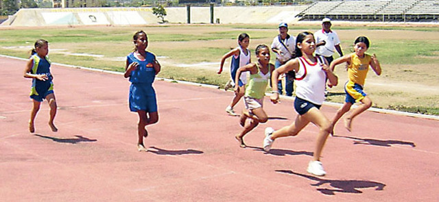 Prehistoria al imperio RomanoGrecia = Deportes (Olimpia y delfos) 3000 a.C