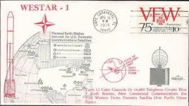 Estados Unidos lanza los satélites Western Union's Westar I & II.