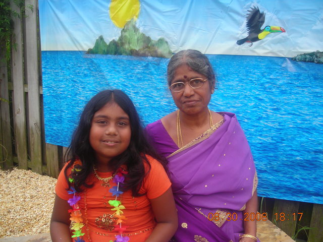 My 8th Birthday (Hawain Party)