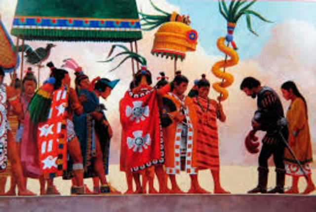 El imperio Azteca enfrenta a los españoles.