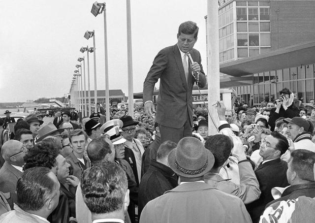 Kennedy continues Campaigning