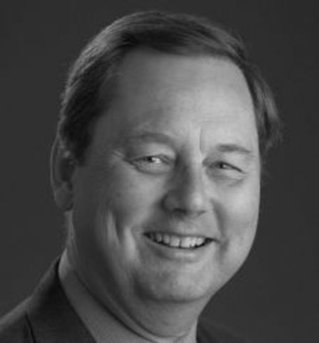 Paul Mockapetris Invents Domain Name System