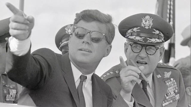 Kennedy meets with Soviets