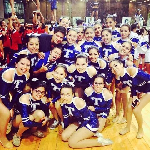 Primera competencia de Porristas