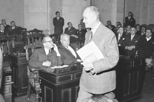 Renuncia de Rojas Pinilla 10 May 1957