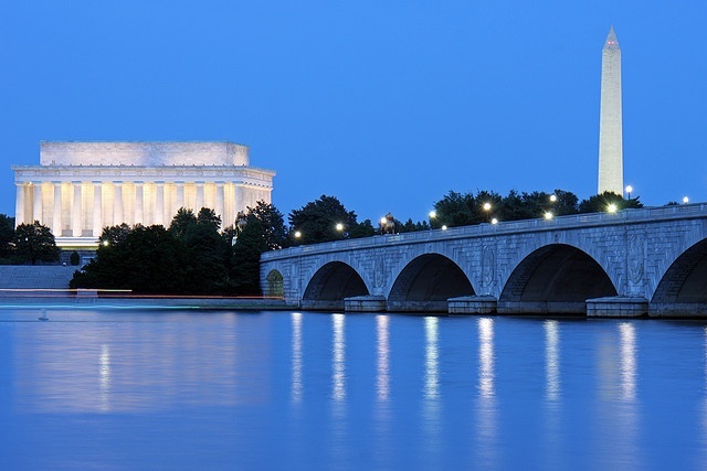Capital placed on the Potomac River