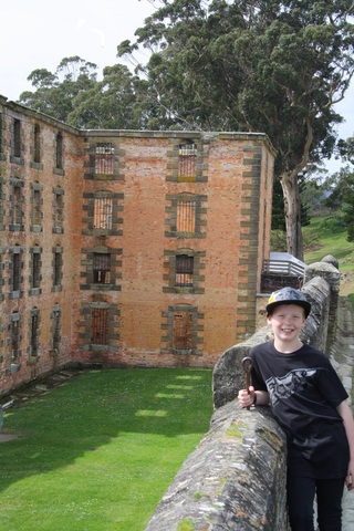 went on family holiday to tasmania