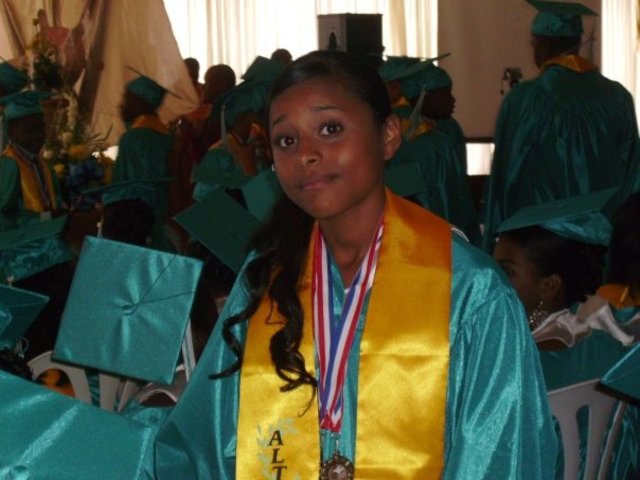 Me gradué de sexto grado con honores