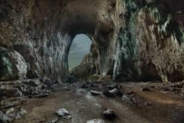 Grenouille and the Cave