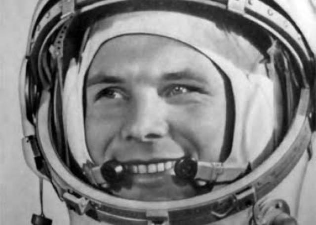 ; El primer hombre en el espacio