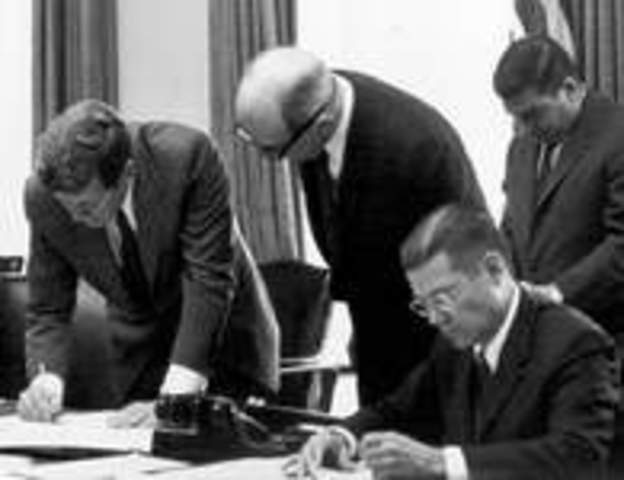 Day 11: Solviets Begin To Negotiate