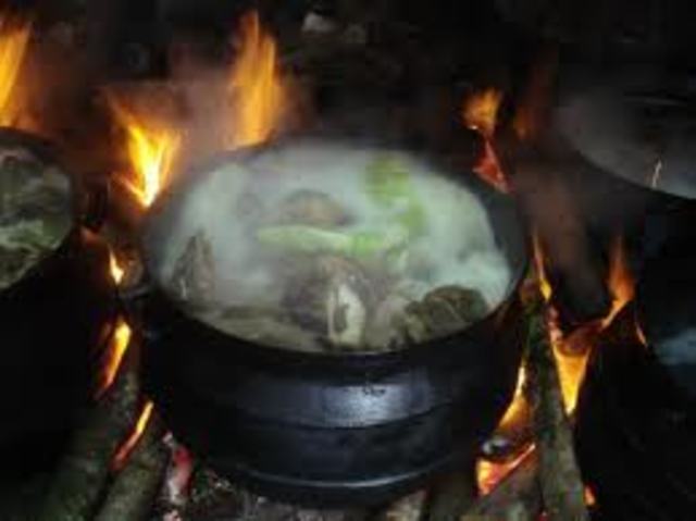 Depois começou-se a usar a lenha como apoio para as panelas