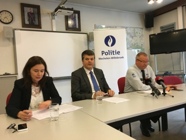 BINNENLAND                                                                                      17 jarige jongen verdacht van valse bommelding Mechelse scholen